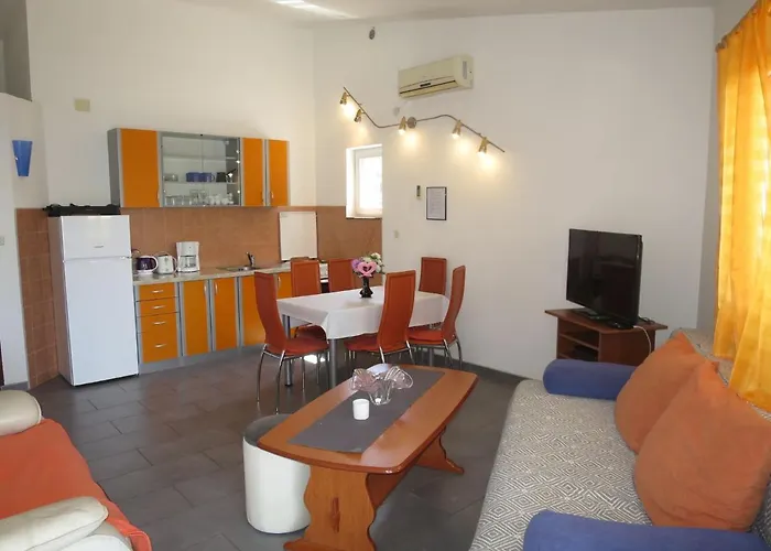 Apartamento Ivanka By Interhome